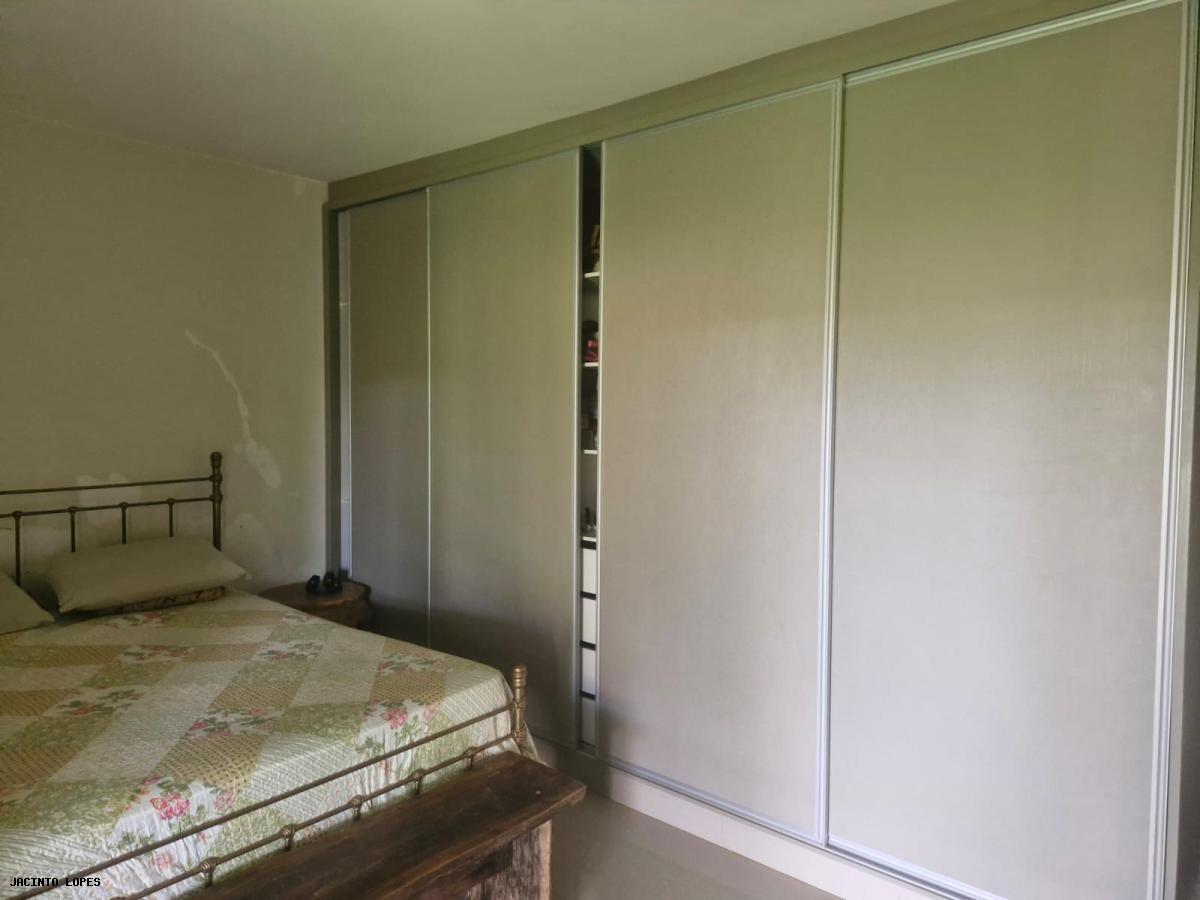 Casa de Condomínio à venda com 3 quartos, 250m² - Foto 17