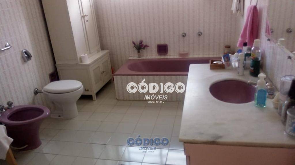 Sobrado à venda com 3 quartos, 250m² - Foto 24