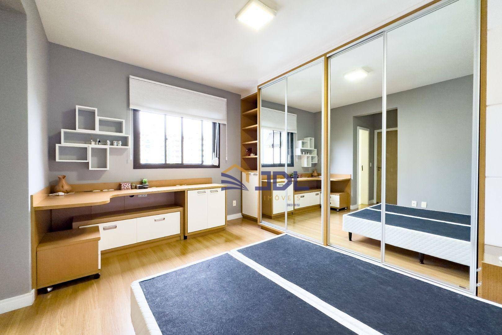 Apartamento à venda com 3 quartos, 113m² - Foto 18