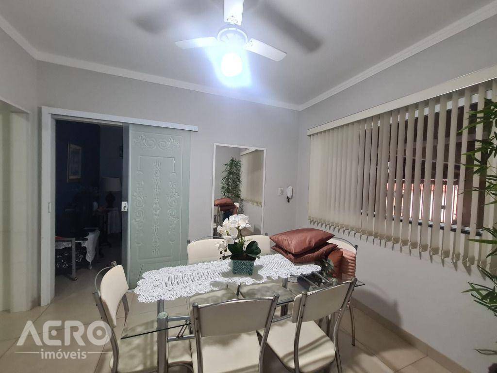 Casa à venda com 3 quartos, 248m² - Foto 21