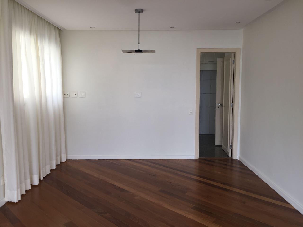 Apartamento à venda com 4 quartos, 193m² - Foto 1