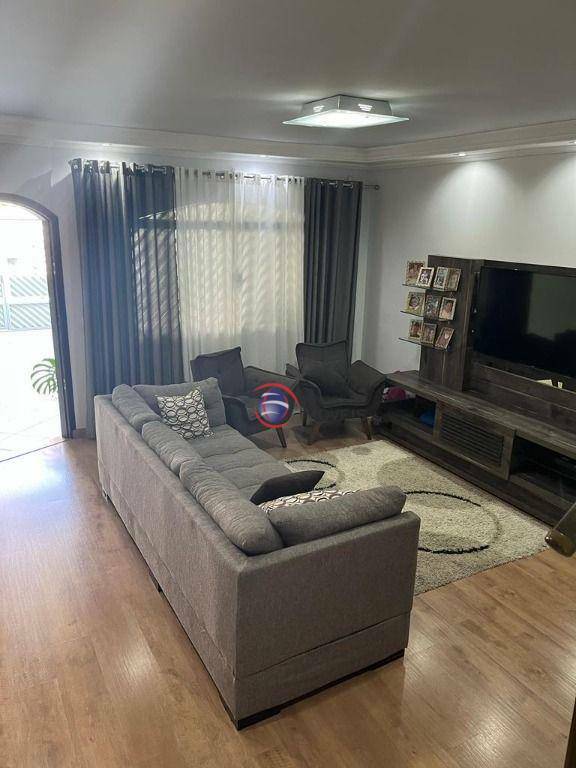 Sobrado à venda com 3 quartos, 219m² - Foto 2