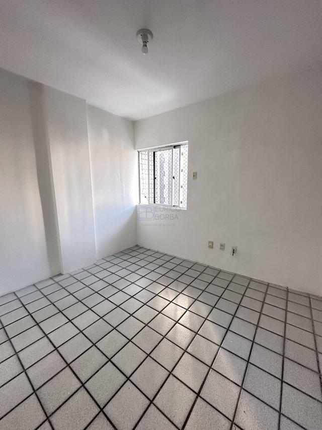 Apartamento para alugar com 3 quartos, 105m² - Foto 8