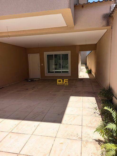 Sobrado à venda com 4 quartos, 215m² - Foto 1