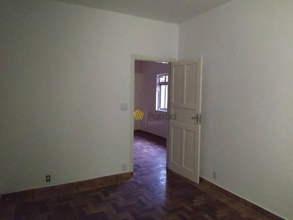 Sobrado à venda com 3 quartos, 300m² - Foto 24