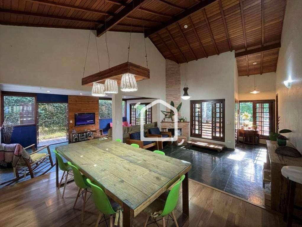 Casa de Condomínio à venda com 4 quartos, 220m² - Foto 10