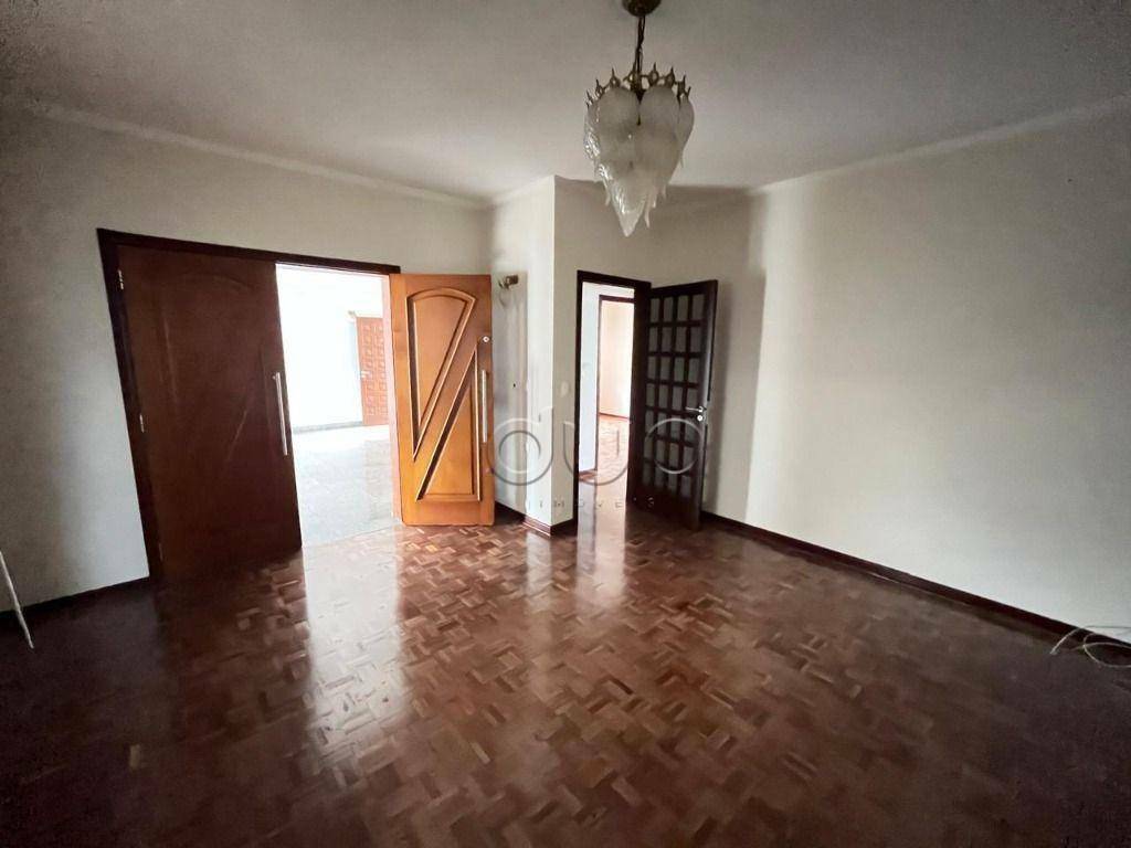 Casa à venda com 3 quartos, 200m² - Foto 7