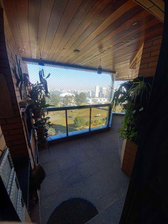 Apartamento à venda com 4 quartos, 266m² - Foto 2