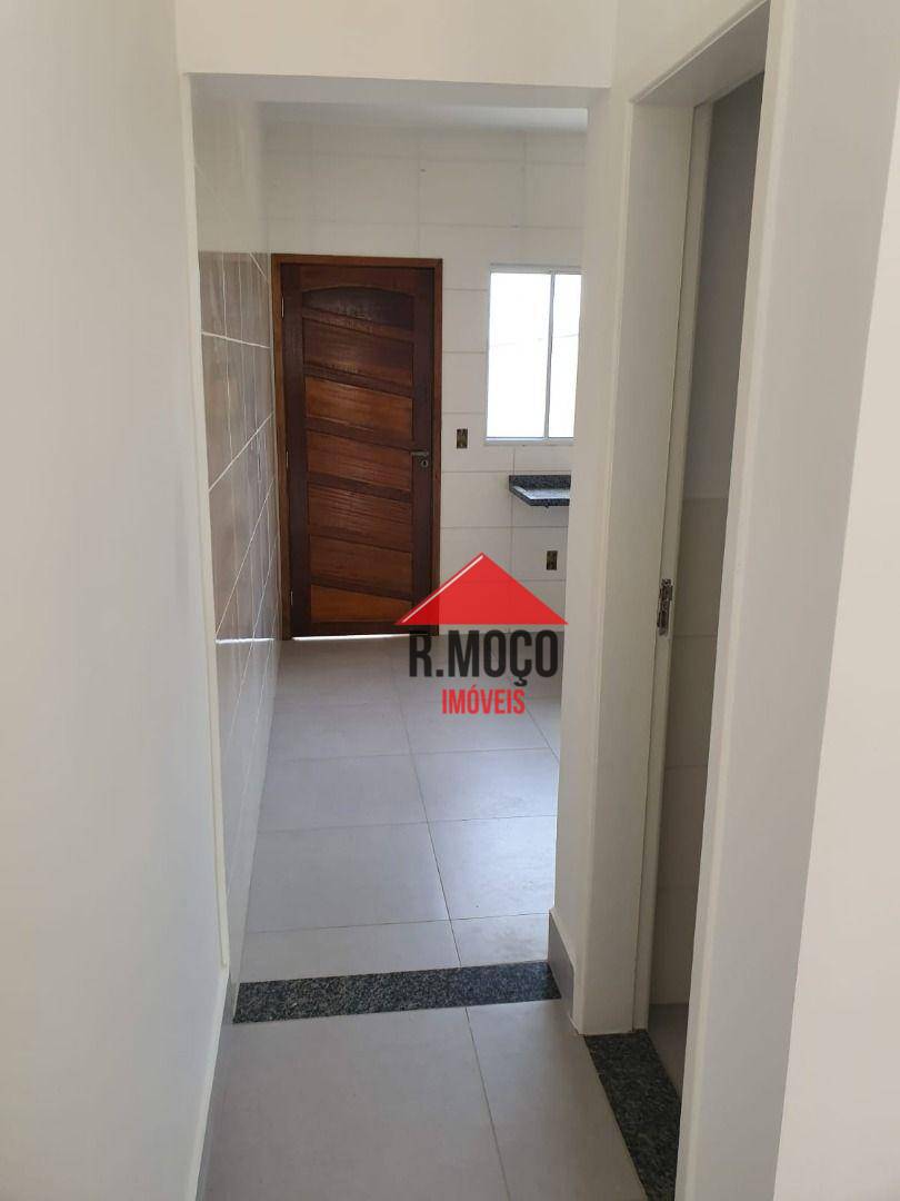 Sobrado à venda com 2 quartos, 67m² - Foto 4