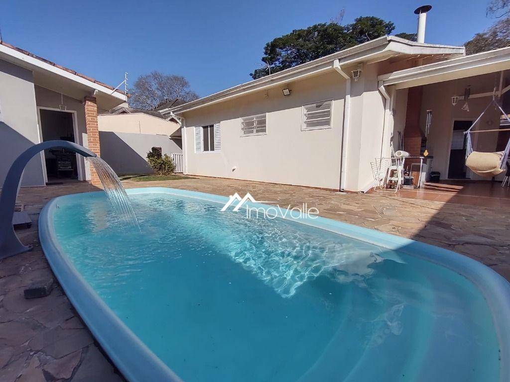 Casa à venda com 3 quartos, 220m² - Foto 1