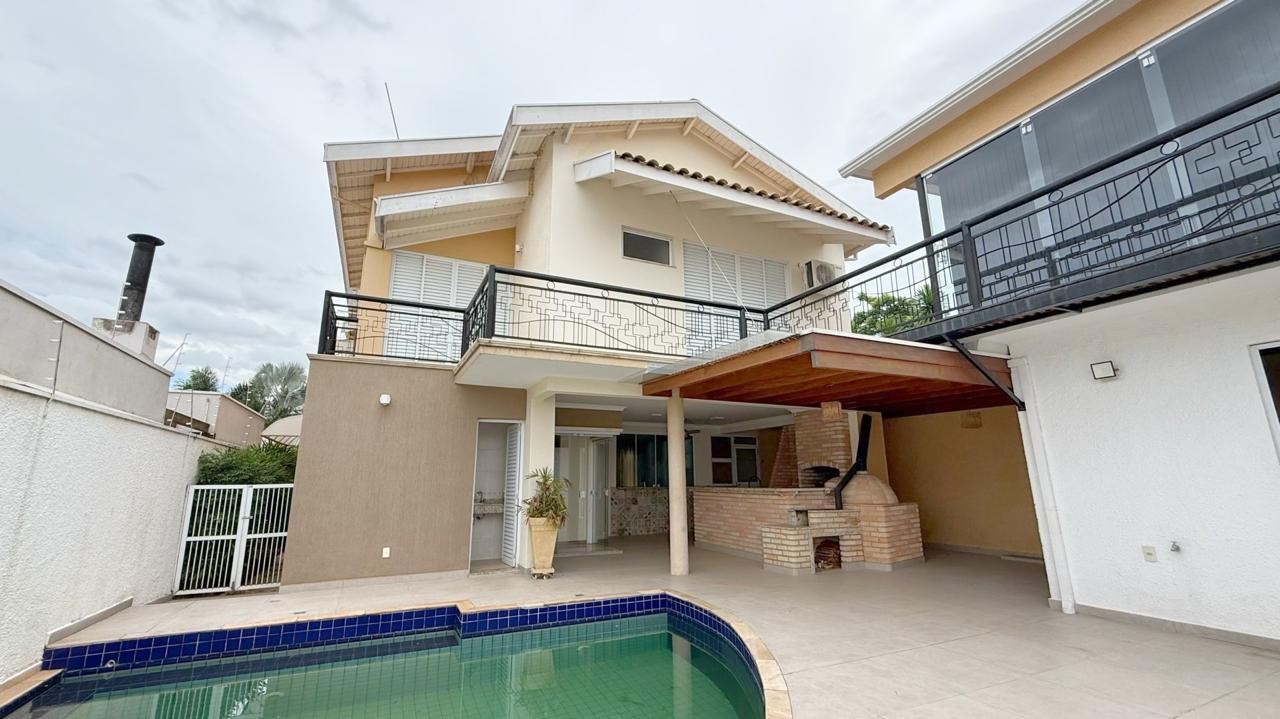 Casa para alugar com 3 quartos, 357m² - Foto 1
