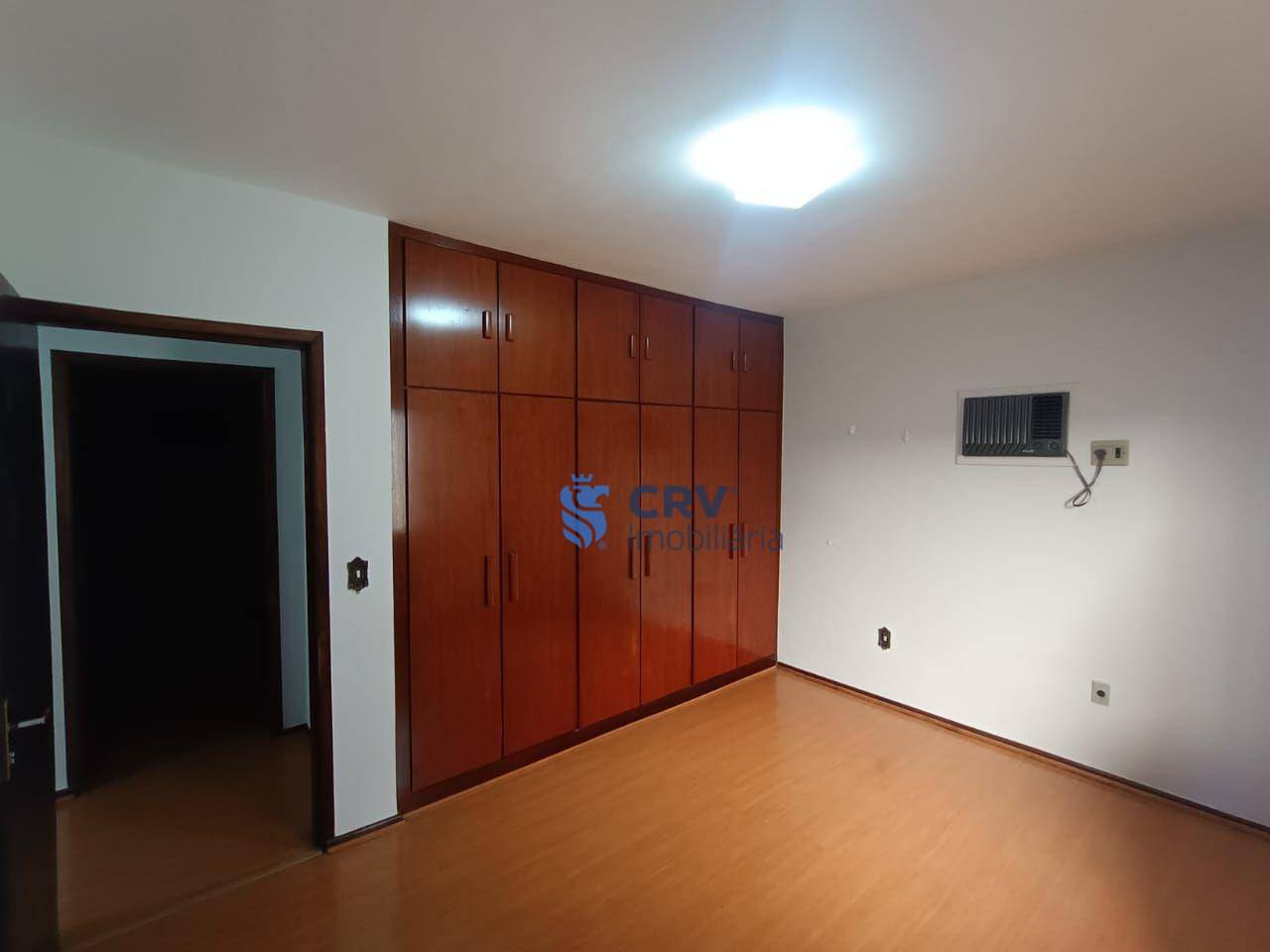 Casa para alugar com 3 quartos, 240m² - Foto 10