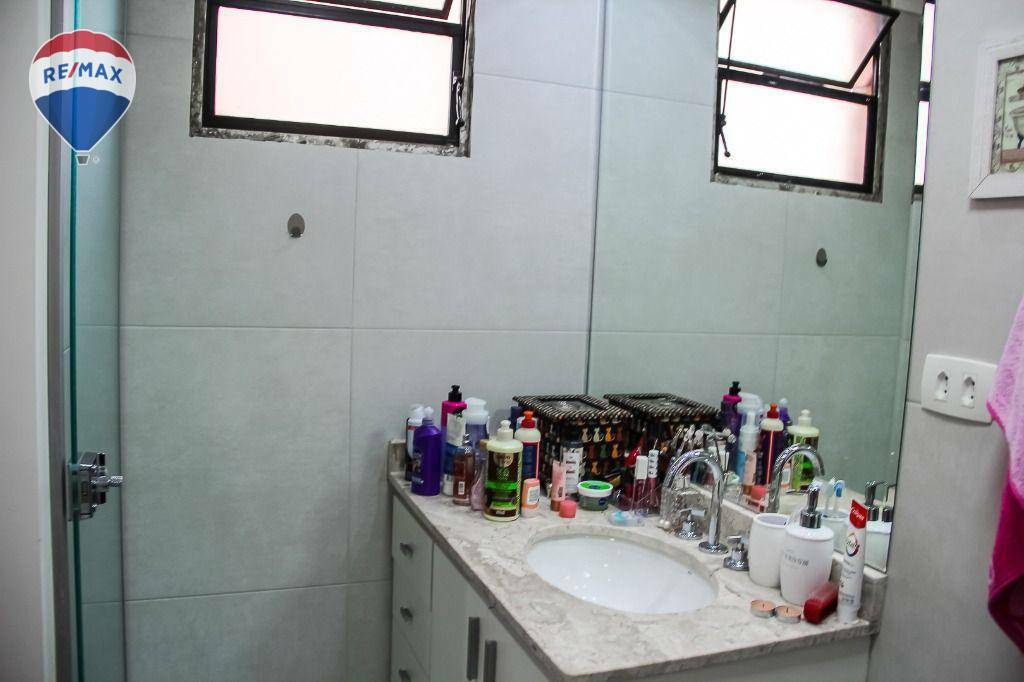 Apartamento à venda com 3 quartos, 180m² - Foto 42