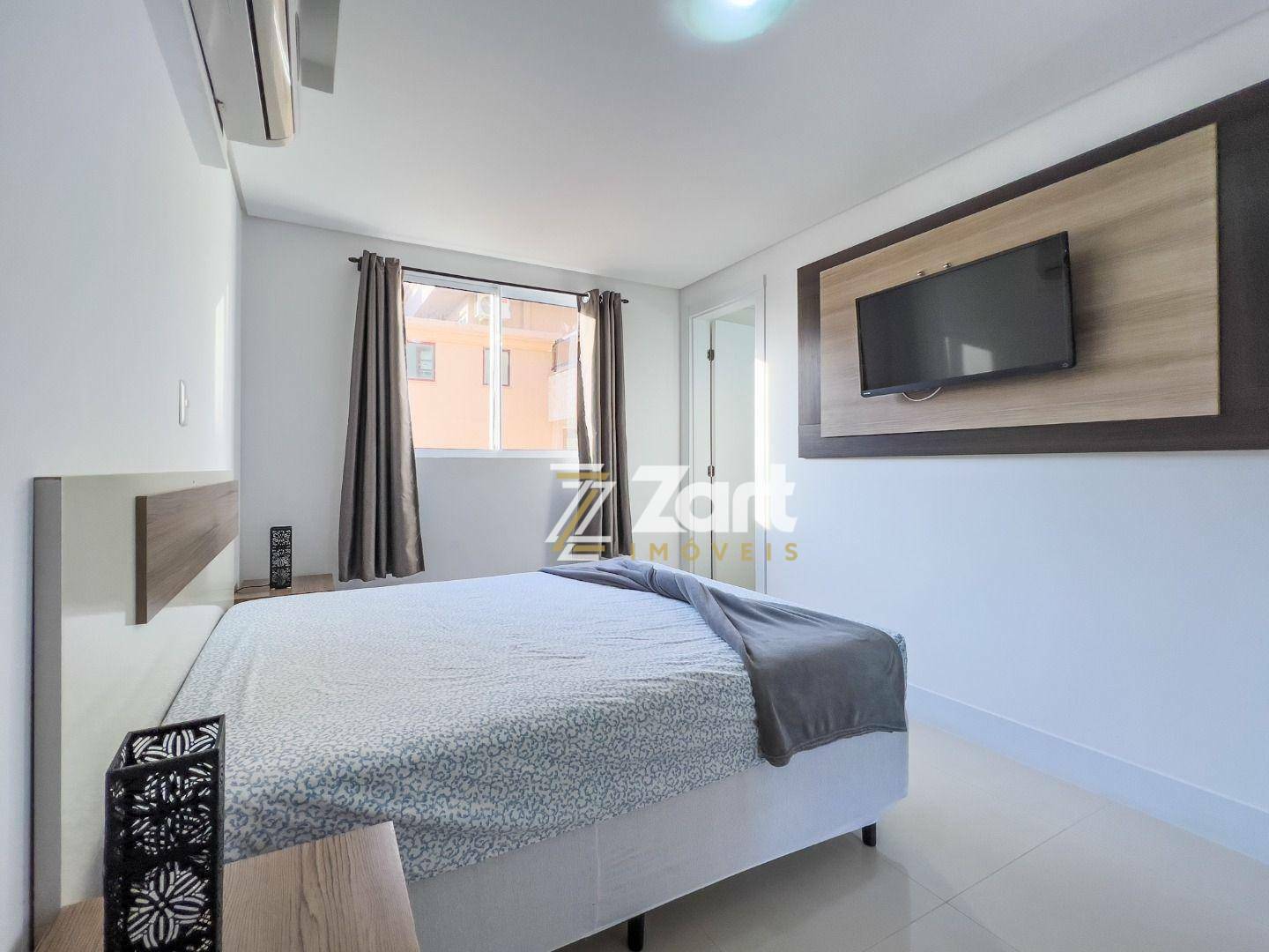 Apartamento à venda com 2 quartos, 70m² - Foto 15