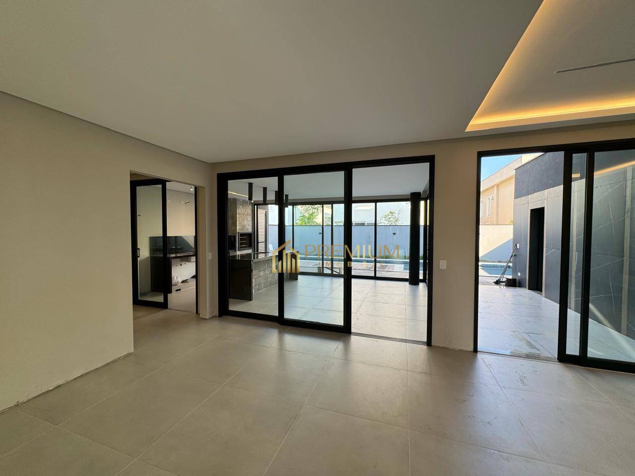 Sobrado à venda com 5 quartos, 420m² - Foto 4