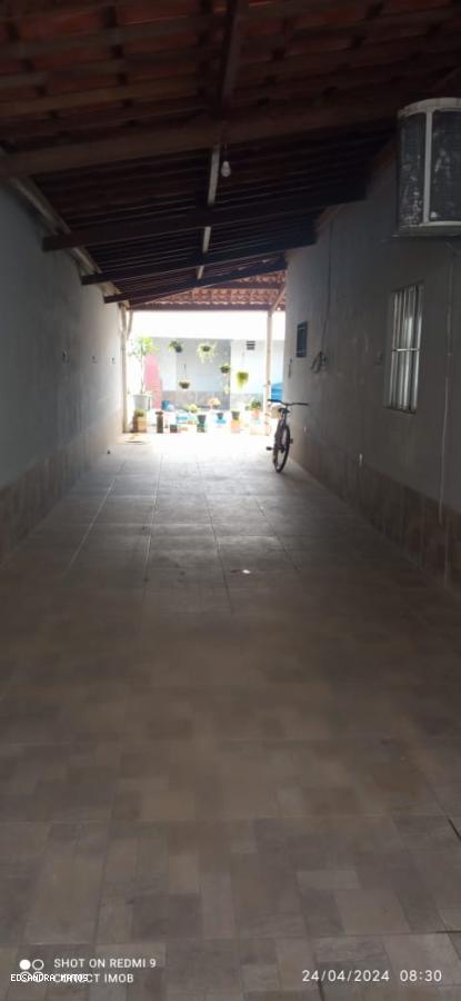 Casa para alugar com 3 quartos, 250m² - Foto 2