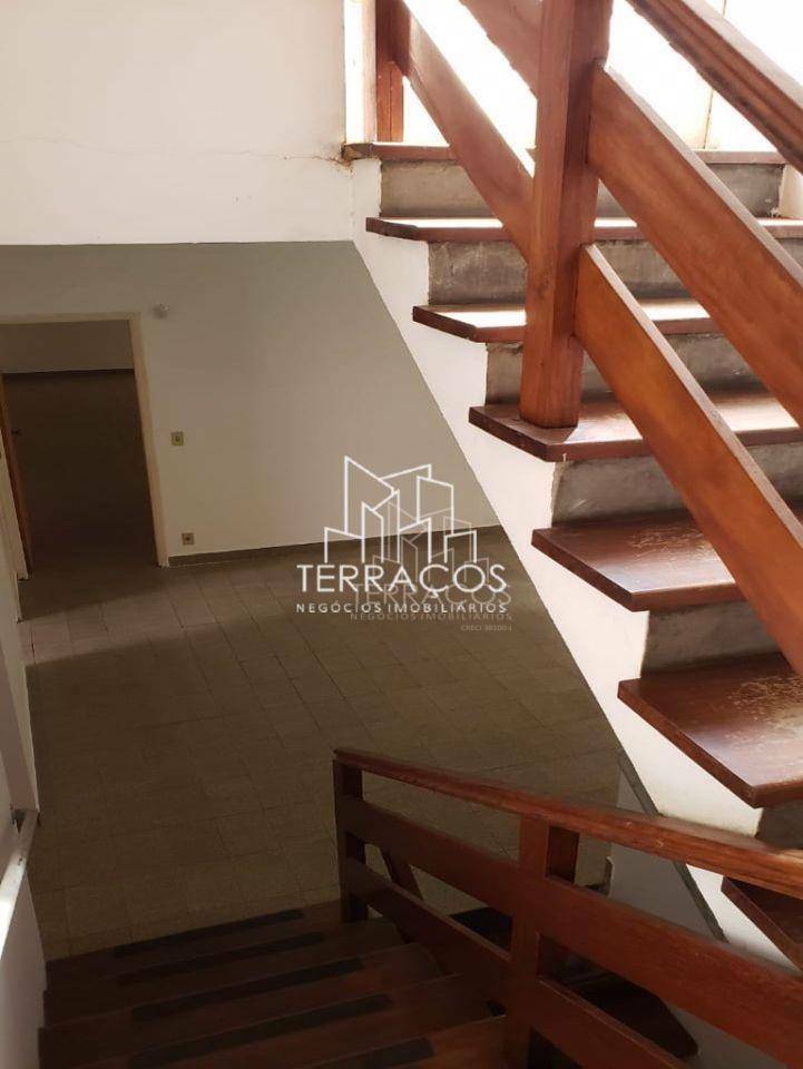 Casa à venda e aluguel com 3 quartos, 322m² - Foto 20