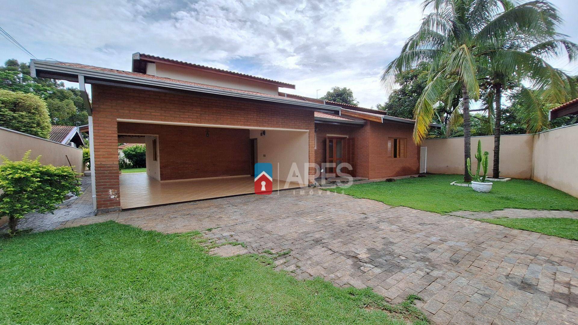 Casa à venda com 3 quartos, 600m² - Foto 1