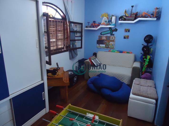 Casa de Condomínio à venda com 4 quartos, 181m² - Foto 10