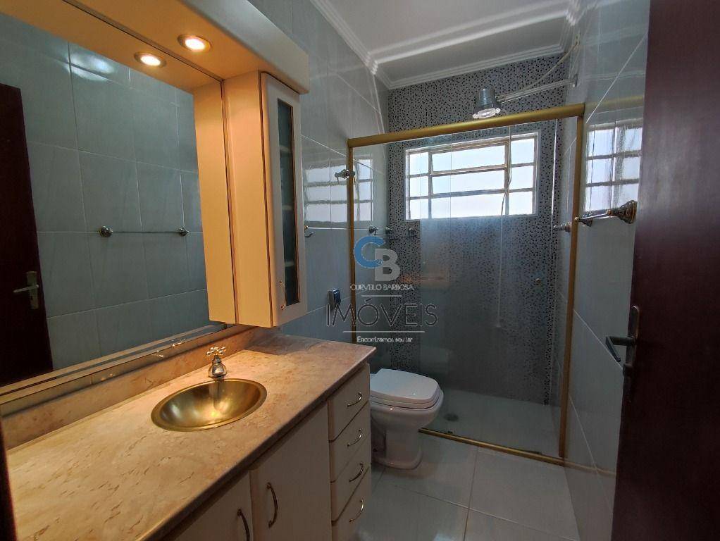 Sobrado à venda com 4 quartos, 300m² - Foto 37