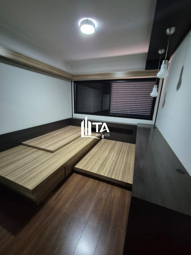 Apartamento à venda com 3 quartos, 121m² - Foto 11