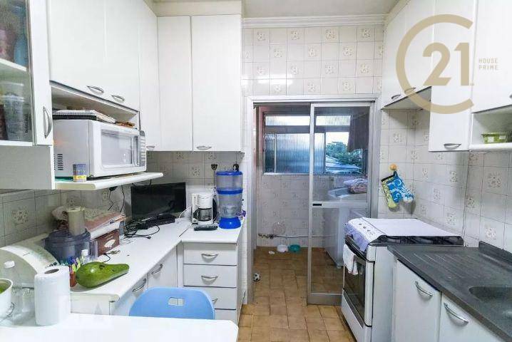 Apartamento à venda com 2 quartos, 70m² - Foto 3