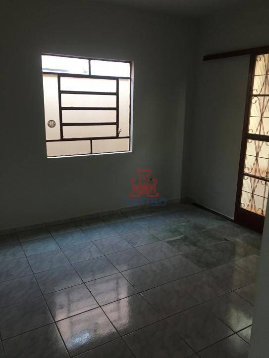 Casa à venda com 4 quartos, 120m² - Foto 15