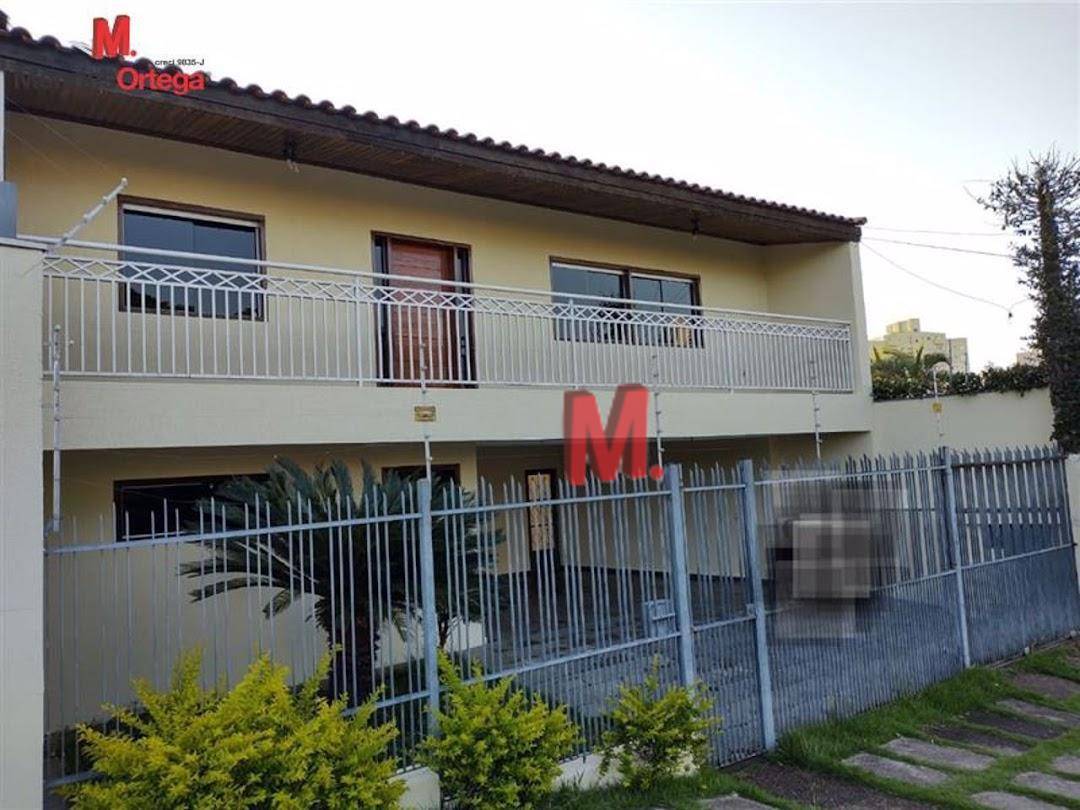 Casa à venda com 5 quartos, 256m² - Foto 2