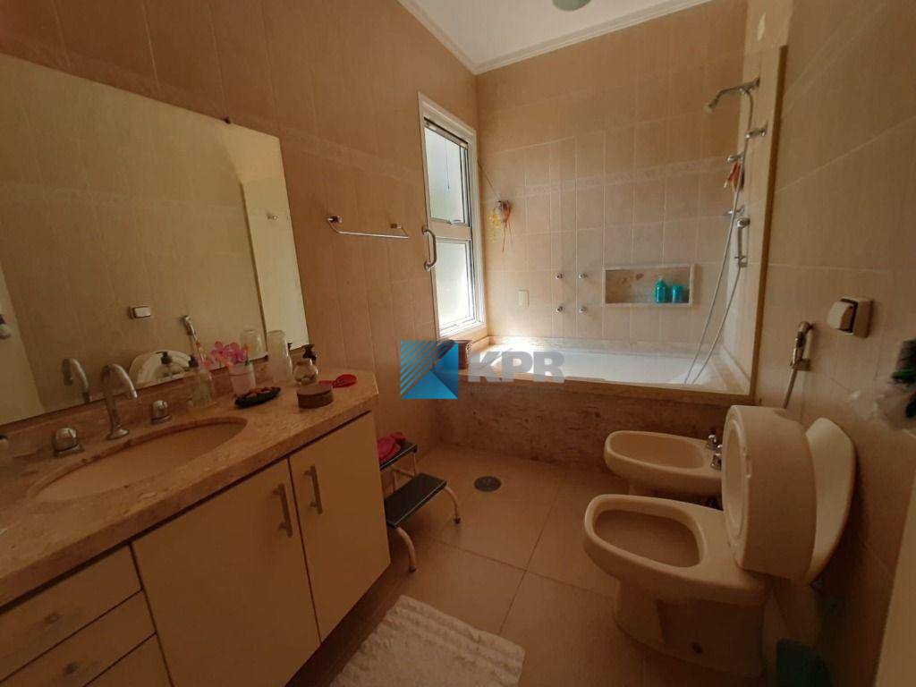 Casa de Condomínio à venda com 3 quartos, 250m² - Foto 3