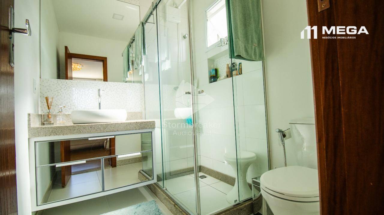 Casa à venda com 4 quartos, 250m² - Foto 25