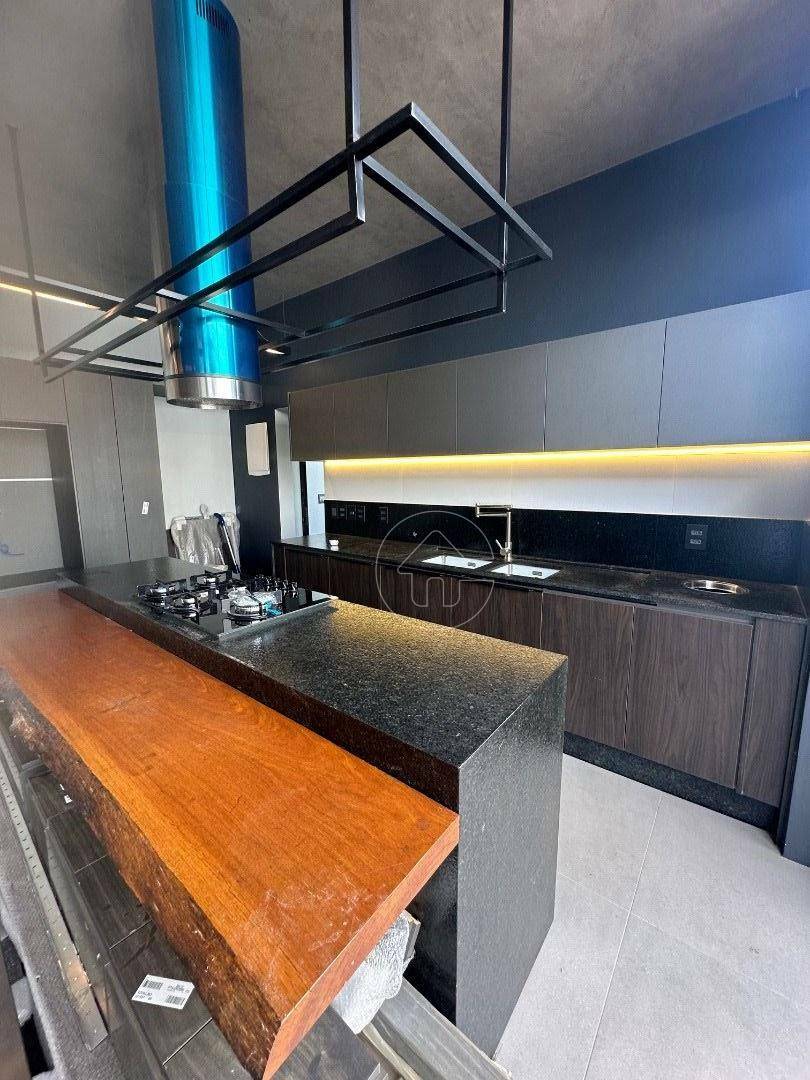 Casa à venda com 3 quartos, 197m² - Foto 3