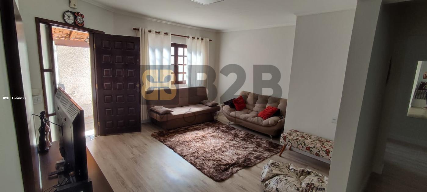 Casa à venda com 3 quartos, 200m² - Foto 6