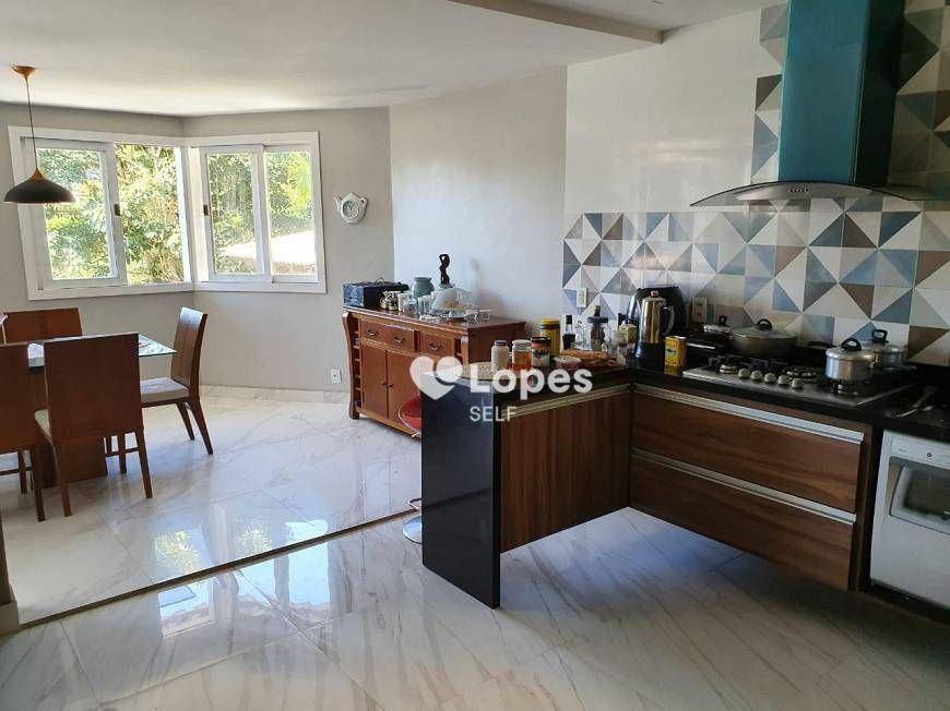 Casa de Condomínio à venda com 3 quartos, 270m² - Foto 8