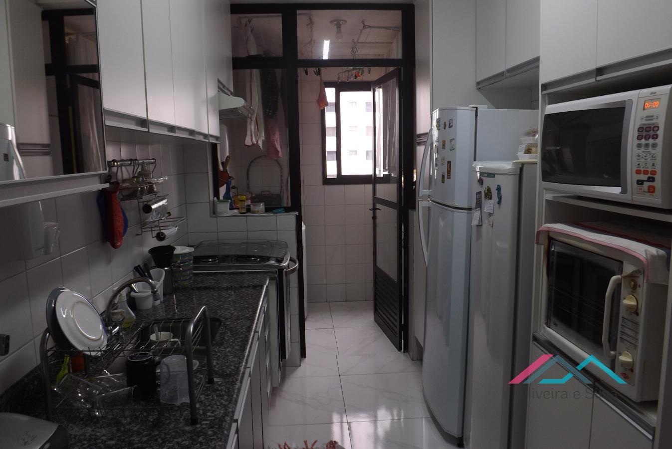 Apartamento à venda com 3 quartos, 74m² - Foto 8