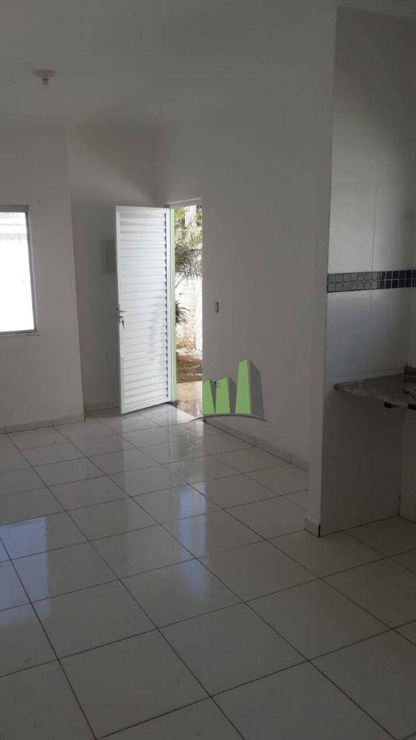 Casa à venda com 2 quartos, 60m² - Foto 12