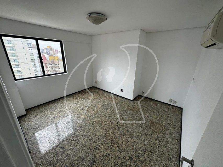 Apartamento à venda com 4 quartos, 238m² - Foto 18