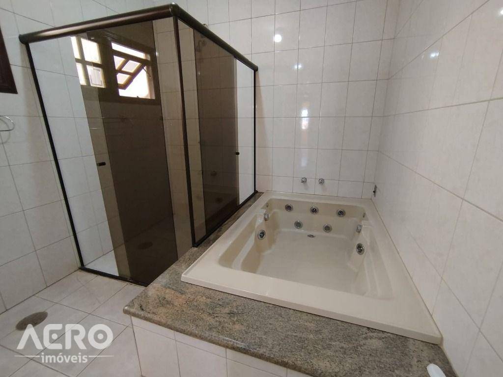 Casa à venda e aluguel com 3 quartos, 283m² - Foto 36