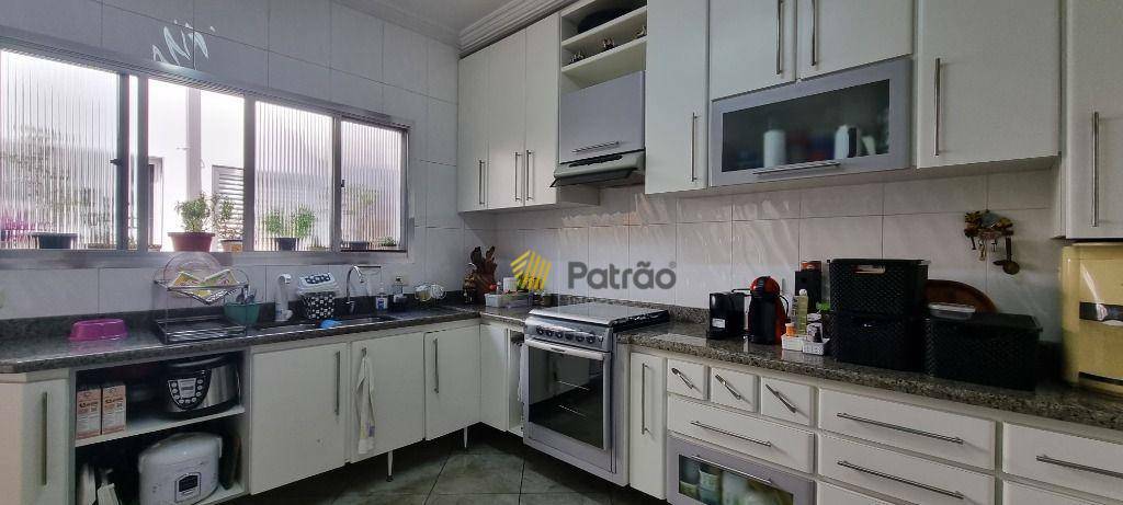 Sobrado à venda com 3 quartos, 205m² - Foto 8