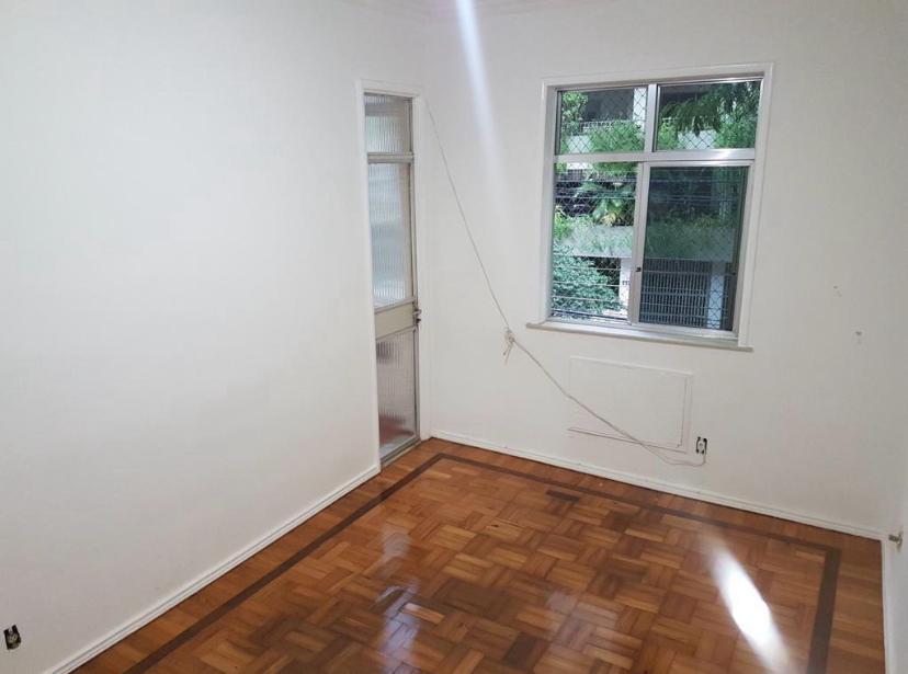 Apartamento à venda com 2 quartos, 69m² - Foto 4