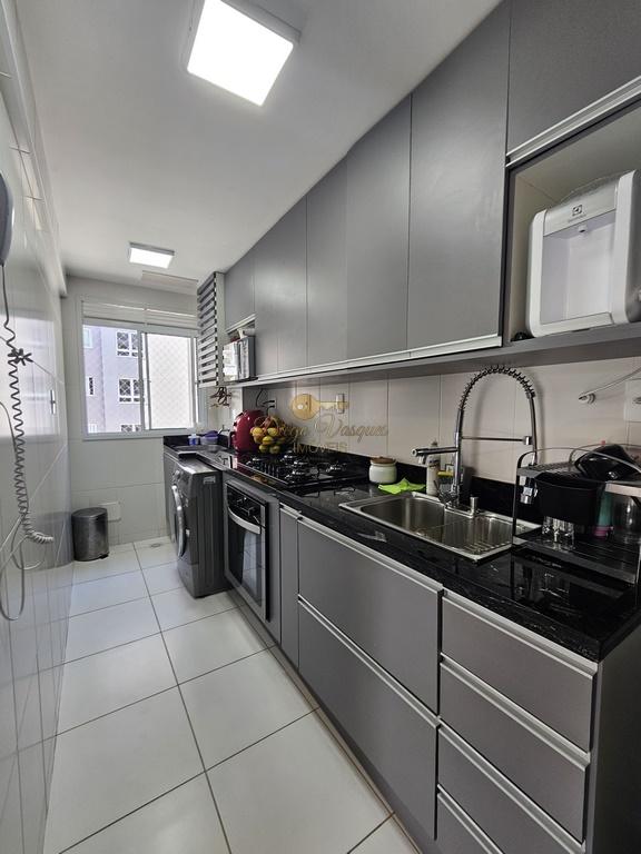 Apartamento à venda com 2 quartos, 60m² - Foto 15