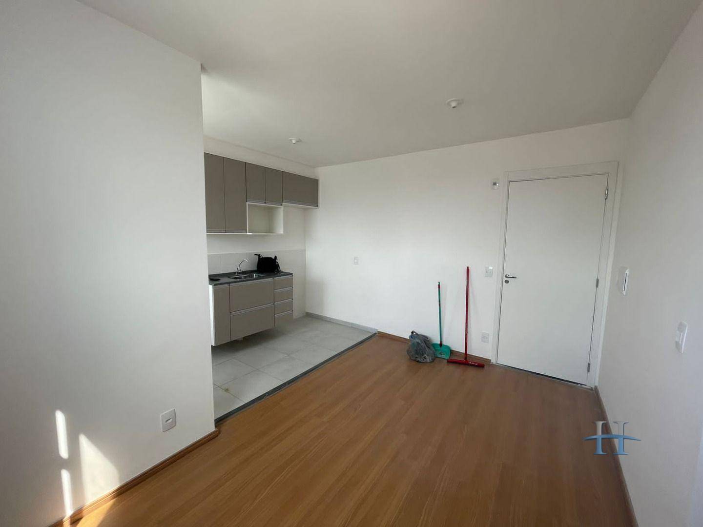 Apartamento para alugar com 2 quartos, 42m² - Foto 2