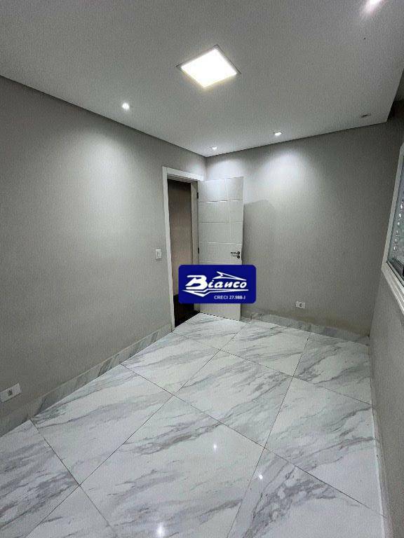 Casa à venda com 2 quartos, 70m² - Foto 10