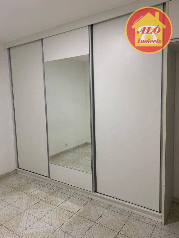 Casa à venda com 4 quartos, 200m² - Foto 26