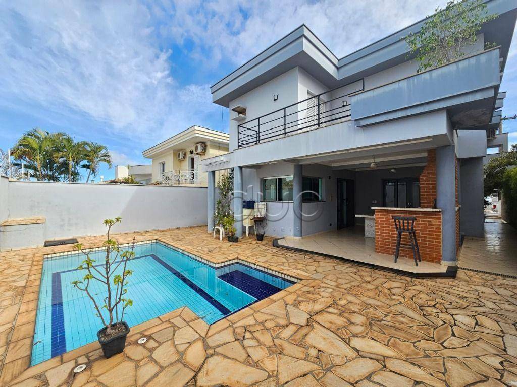 Casa de Condomínio para alugar com 3 quartos, 340m² - Foto 1