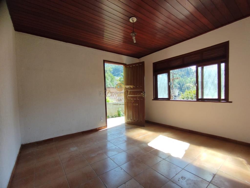 Casa à venda com 2 quartos, 438m² - Foto 2