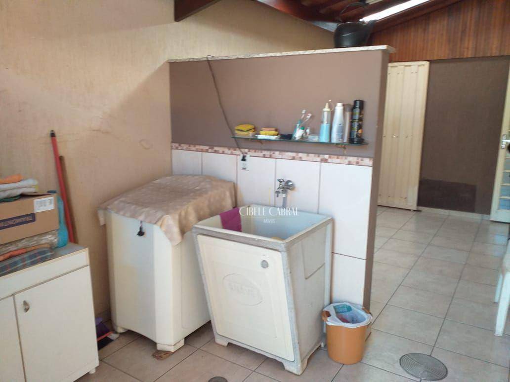 Casa de Condomínio à venda com 3 quartos, 220m² - Foto 13