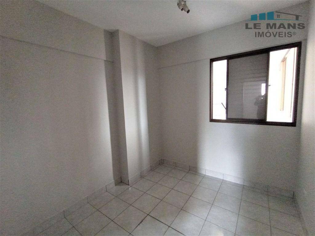 Apartamento à venda com 3 quartos, 74m² - Foto 15