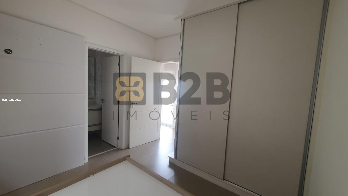 Casa de Condomínio à venda com 3 quartos, 250m² - Foto 15