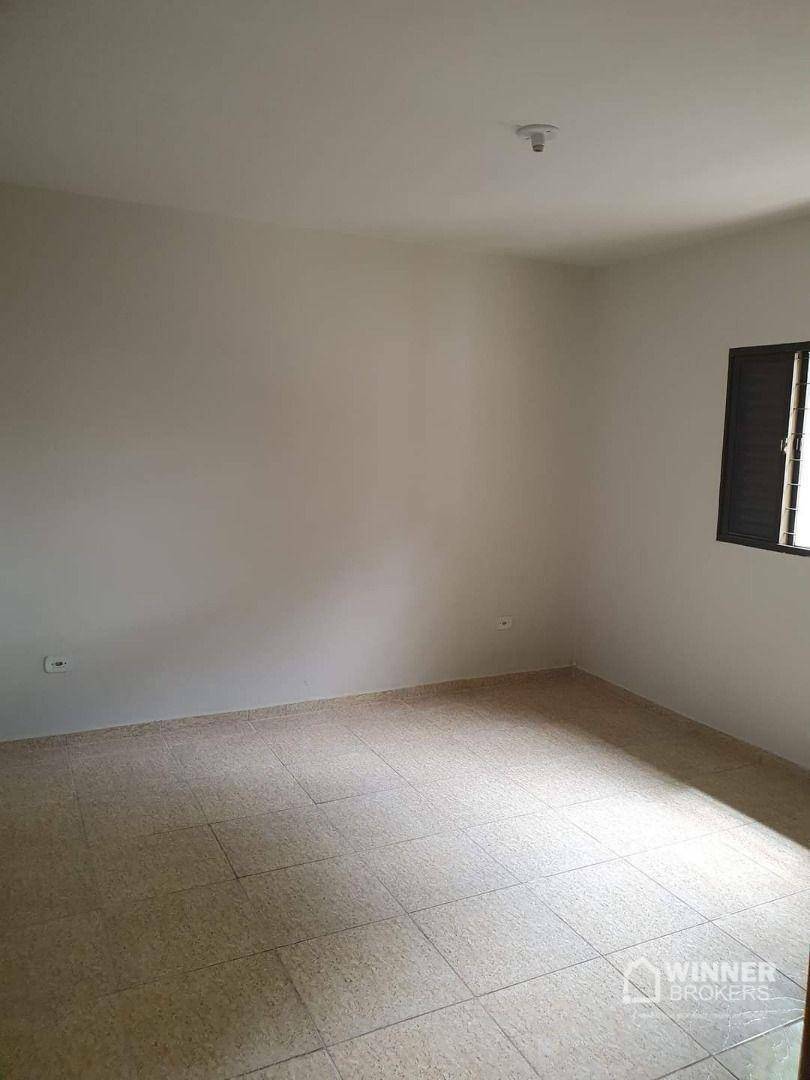 Casa à venda com 3 quartos, 81m² - Foto 17