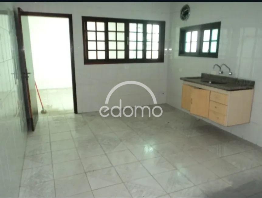 Casa para alugar com 3 quartos, 92m² - Foto 5